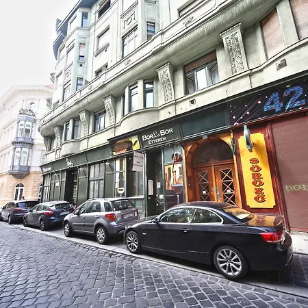 Amber Terrace Downtown 3*