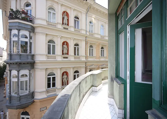 Amber Terrace Downtown Aparthotel