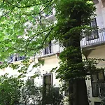 Amber Terrace Downtown 3*