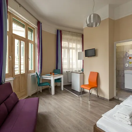 Amber Terrace Downtown 3* بودابست